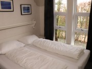 Slaapkamer 1 Chalet 37..jpg