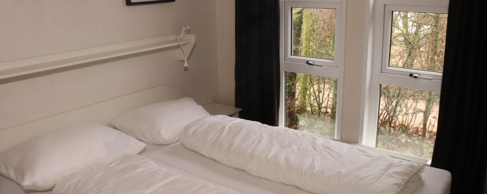 Slaapkamer 1 Chalet 37..jpg
